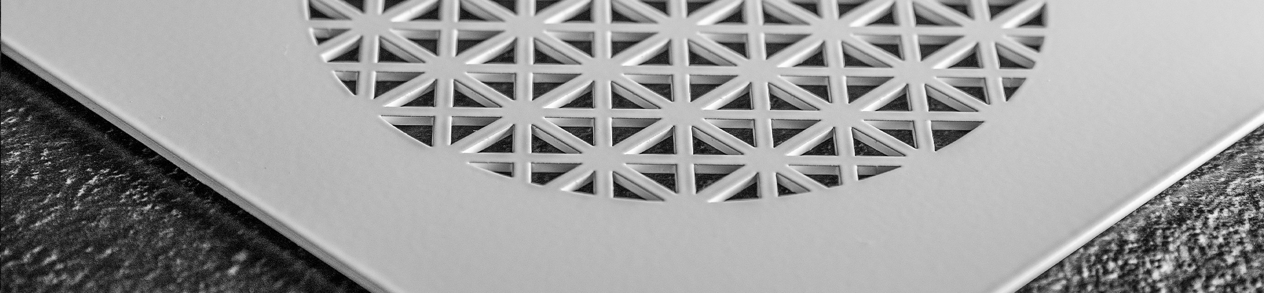 Header Lüftungsgitter PYRAMID COMPACT